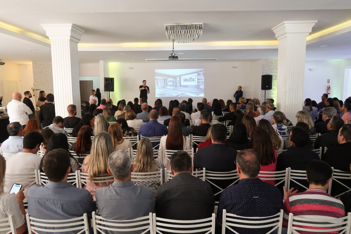Denis em treinamento ou palco